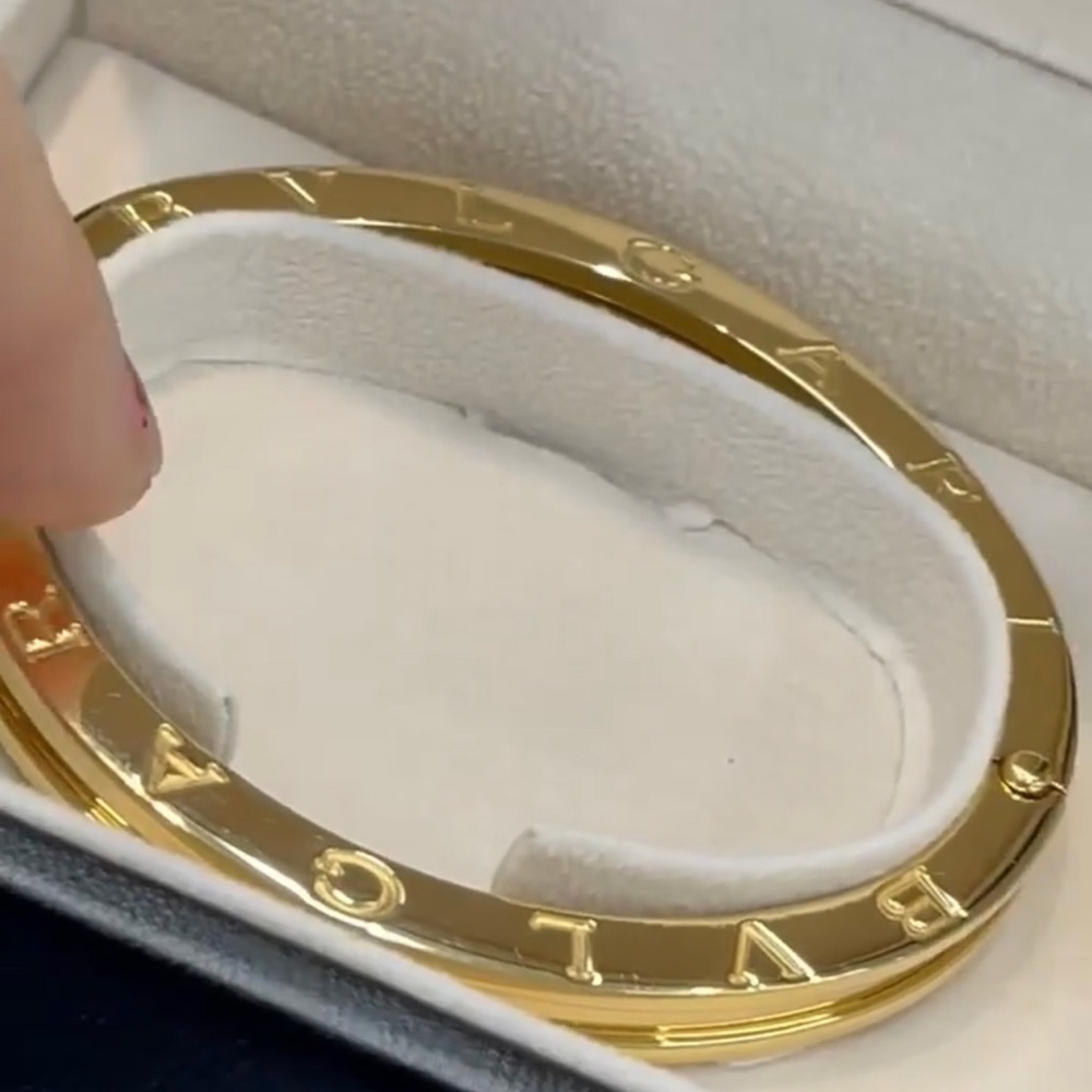 AUTHENTIC BVLGARI B.ZERO1 Bracelet